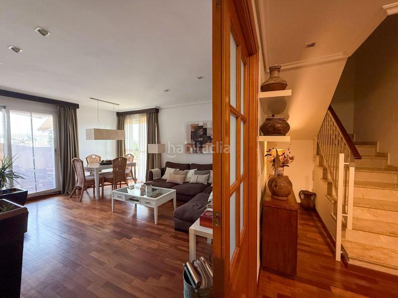 Foto 6483bda1-965a-4a31-a1a5-352f31441385. Àtic amb calefacció aparcament a Malilla Valencia