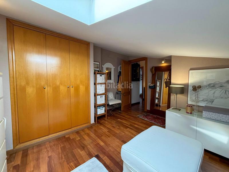 Foto 718ba7dc-2cf4-4021-9ccb-b670ef017867. Àtic amb calefacció aparcament a Malilla Valencia