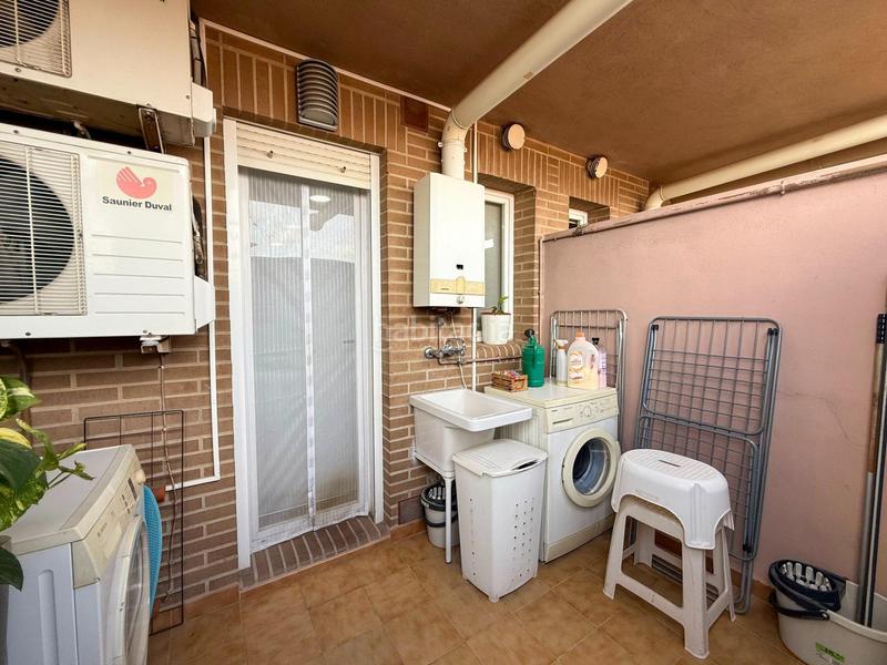 Foto 7dbe4f6c-bbb2-4257-ba33-9f47c93a2139. Àtic amb calefacció aparcament a Malilla Valencia