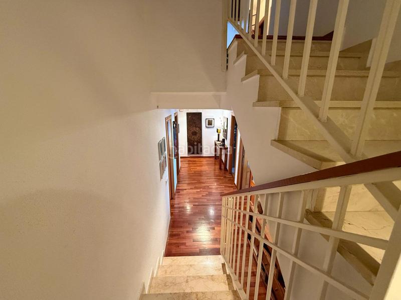 Foto ca5920d7-d948-4cf7-8b54-bb985a7de358. Àtic amb calefacció aparcament a Malilla Valencia