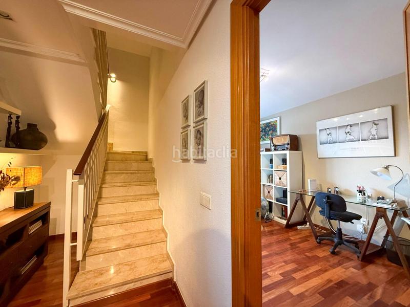 Foto cde2e862-e616-4e25-959f-f75f22337b90. Àtic amb calefacció aparcament a Malilla Valencia