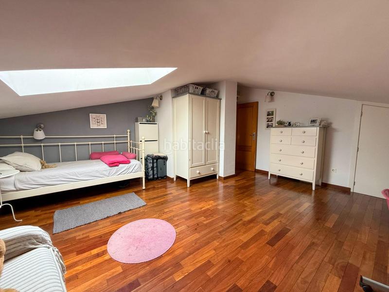 Foto e4e6a85c-fb5e-4111-867b-978f45121b70. Àtic amb calefacció aparcament a Malilla Valencia