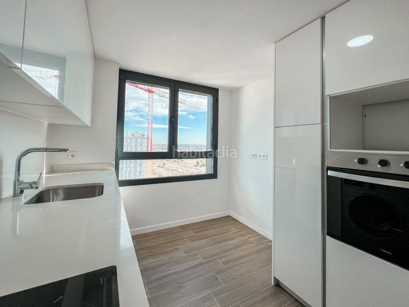 Foto 1cccb0e6-29ac-4703-9767-00c9a61b68b9. Alquiler piso vivienda en alquiler en torre iberia Malilla en Valencia