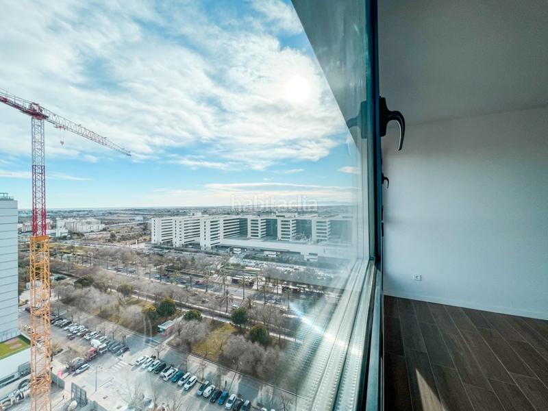 Foto 22465fa2-862a-410d-bc94-c056a8354469. Alquiler piso vivienda en alquiler en torre iberia Malilla en Valencia