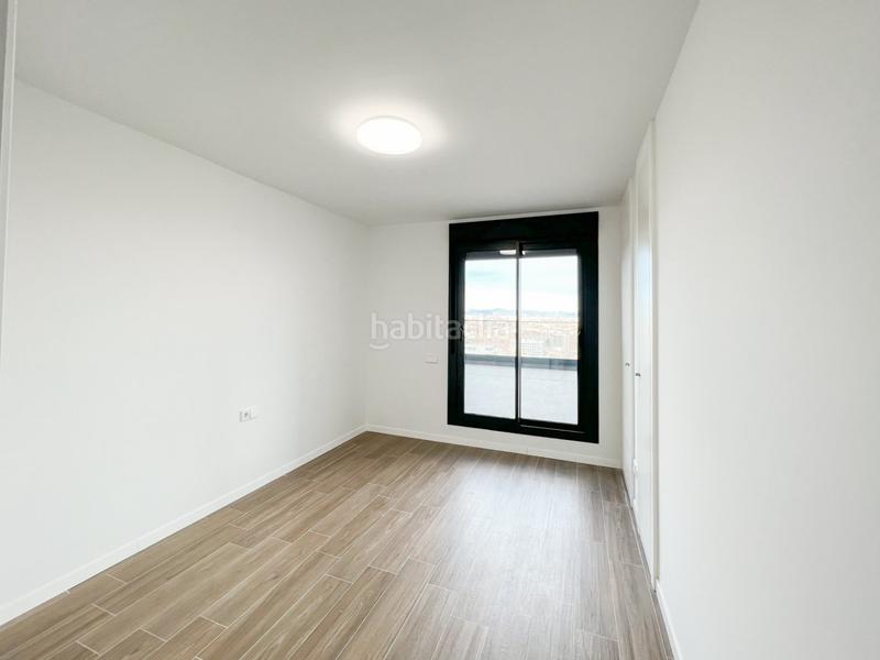 Foto 271de60e-bdae-438c-aaa5-ad4c26ae1ab0. Alquiler piso vivienda en alquiler en torre iberia Malilla en Valencia