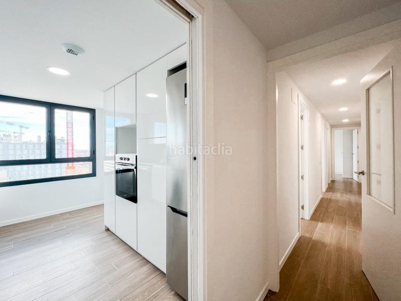Foto ab2a17ec-c202-4c24-bb19-ee92ecd2f144. Alquiler piso vivienda en alquiler en torre iberia Malilla en Valencia