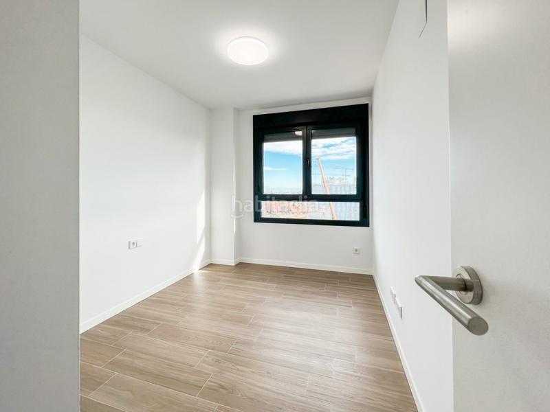 Foto f1ea67e6-a251-4804-8260-a62879c92b56. Alquiler piso vivienda en alquiler en torre iberia Malilla en Valencia