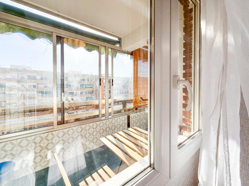 Foto 53940d35-9687-43e2-ad80-97cb2d06f0aa. Alquiler piso alquiler de piso para estudiantes en Malilla, 1.100 en Valencia
