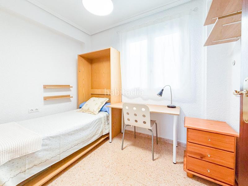 Foto 9ee66189-cb0f-4d81-9a56-9cfc09a59a74. Alquiler piso alquiler de piso para estudiantes en Malilla, 1.100 en Valencia