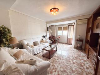 Location Appartement à Calle ribelles comin 3. Vivienda en alquiler con balcón exterior en calle ribelles comín