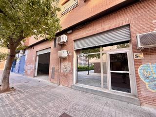 Business premise in Calle de Bernat Descoll 39
