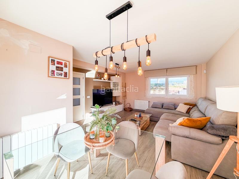 Foto 0ffe465c-f96b-4b55-a475-9e6d18ff56a9. Xalet amb calefacció aparcament piscina a Riba - roja de Túria