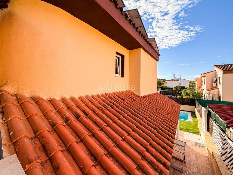 Foto d49a2052-89bc-491f-b048-7616a8b37889. Xalet amb calefacció aparcament piscina a Riba - roja de Túria