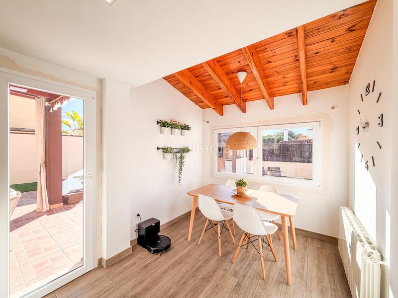 Foto f6410741-b382-4caa-b0ae-3e94a9c9464a. Xalet amb calefacció aparcament piscina a Riba - roja de Túria