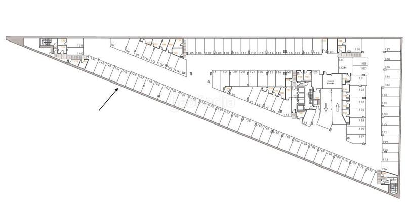 Foto fea39e2b-32df-40fc-a03d-d24e71bde315. Posto auto in calle calle borrasca in Camí Reial Valencia