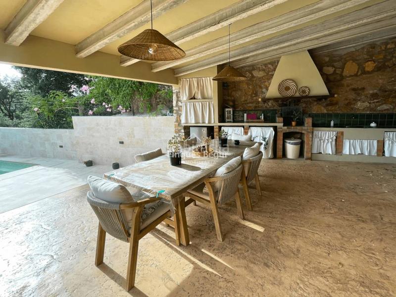 Foto 1d18d4db-043d-496d-94b2-74d5104896d0. Chalet , encantadora casa renovada con estilo moderno y piscina privada. en Begur