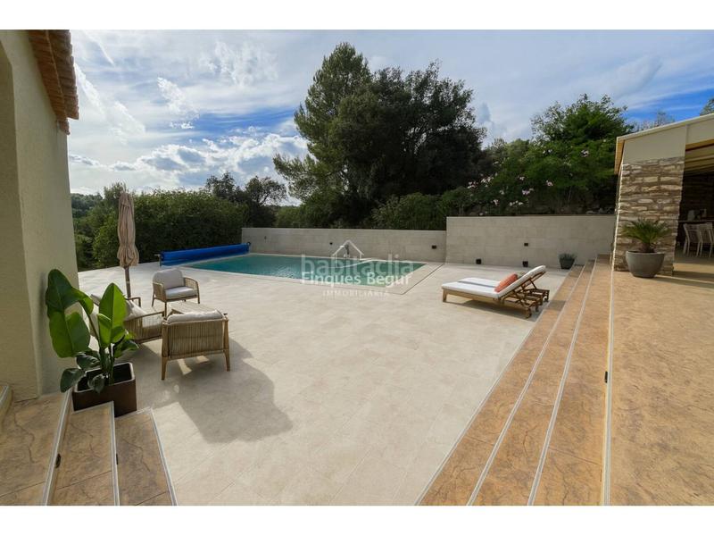 Foto 9653b7a6-73da-405f-8788-129696a1ab36. Chalet , encantadora casa renovada con estilo moderno y piscina privada. en Begur