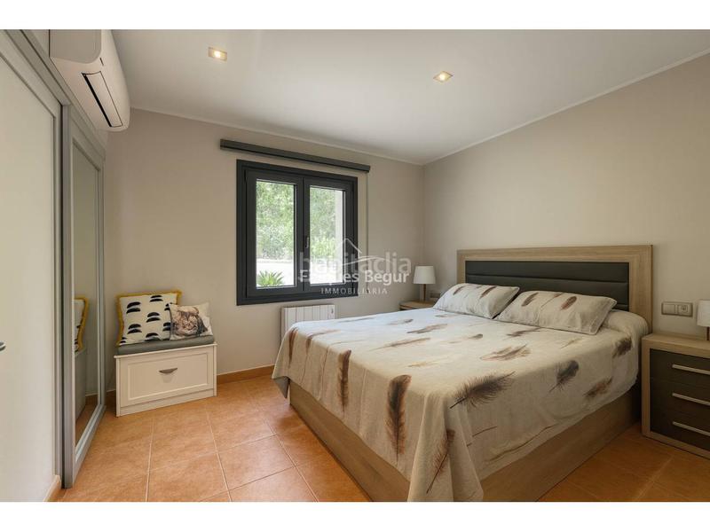 Foto d28d8d9a-20f4-4083-bd9c-90b7ef540eda. Chalet , encantadora casa renovada con estilo moderno y piscina privada. en Begur