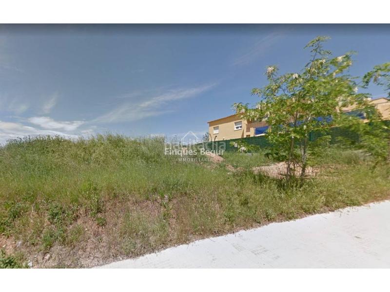 Foto b6d65fd0-b360-4157-b5a4-f7f1c8829292. Terreny residencial a creu 15 a Verges