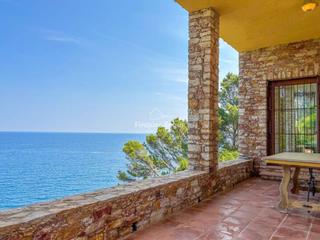 Chalet  Vent. Exclusiva casa en primera línea de mar en sa riera, begur