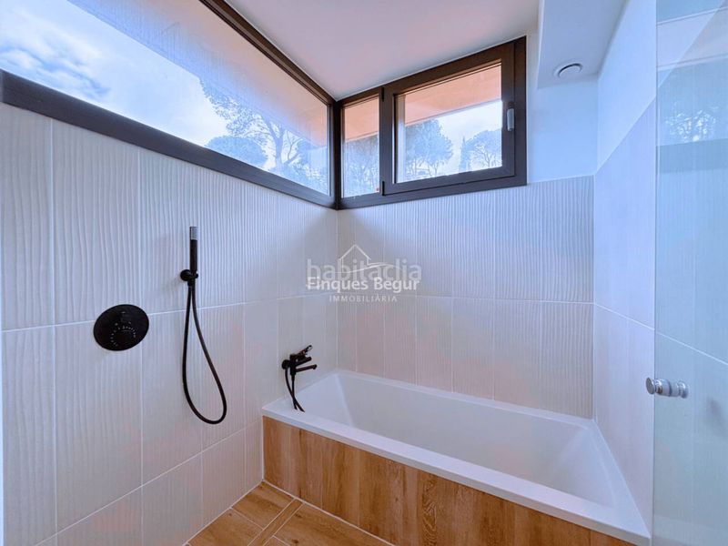 Foto 02d4b5f4-a72f-47f5-bd37-2fb0a51fdd73. Xalet amb calefacció aparcament piscina a residencial Begur-esclanyà Begur