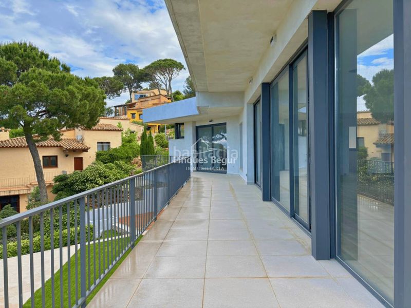 Foto 44ca5a8a-b11d-4758-9381-4ac23d721925. Xalet amb calefacció aparcament piscina a residencial Begur-esclanyà Begur