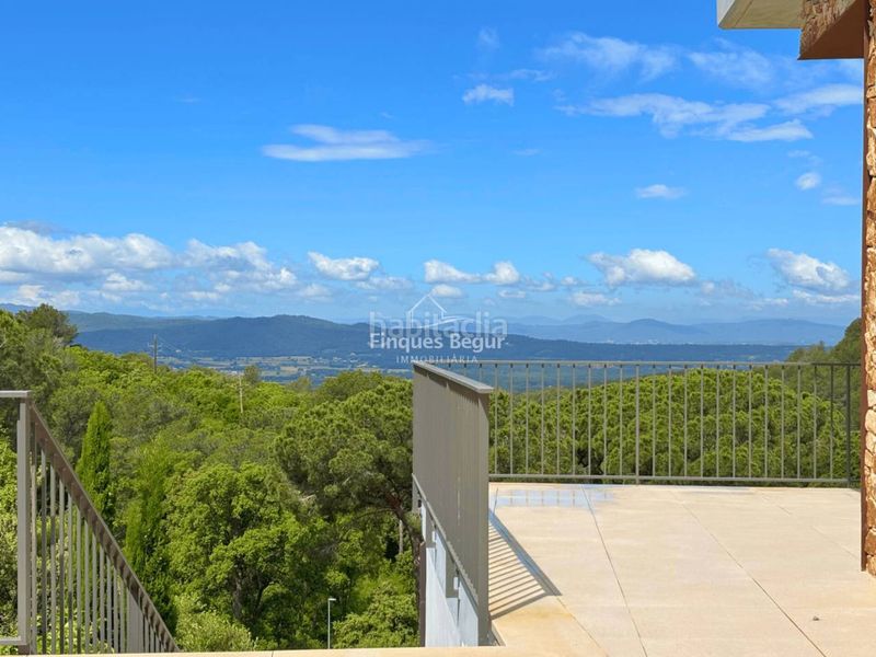 Foto a65ce7a6-221a-4f7a-8073-9ffe9b82ef59. Xalet amb calefacció aparcament piscina a residencial Begur-esclanyà Begur