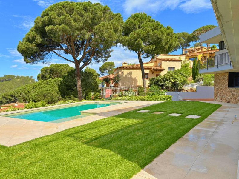 Foto a8691532-e415-4aea-852c-655f6899af5f. Xalet amb calefacció aparcament piscina a residencial Begur-esclanyà Begur