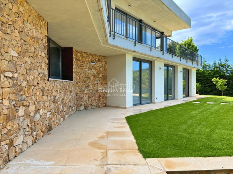 Foto d375a7b2-ff4b-4402-871f-b872dcd798e2. Xalet amb calefacció aparcament piscina a residencial Begur-esclanyà Begur