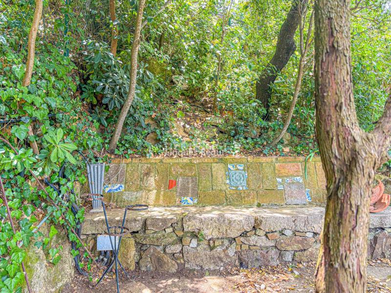 Foto 1587b746-af4b-4e6c-b5a7-2ba0abdc53f0. Casa , casa de pueblo con jardín privado y licencia turística cerca del centro en Begur