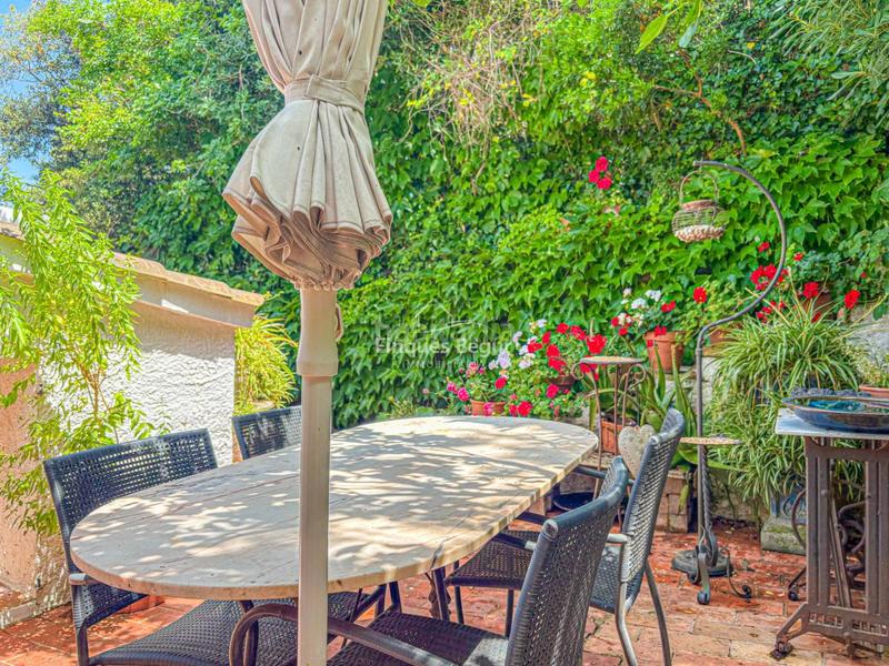 Foto 19856d2b-2a8b-4530-9ae6-b3cb9ddfe060. Casa , casa de pueblo con jardín privado y licencia turística cerca del centro en Begur