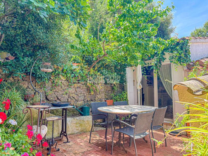 Foto 22698965-6a55-42de-9dbd-ddc12de71681. Casa , casa de pueblo con jardín privado y licencia turística cerca del centro en Begur