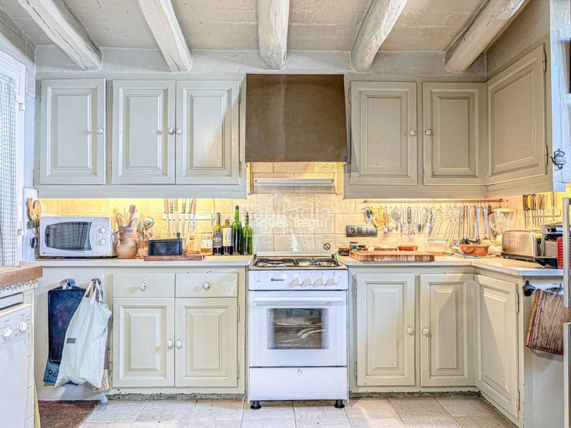 Foto 3776df58-07f6-4ef3-baed-d97ebf9c1d95. Casa , casa de pueblo con jardín privado y licencia turística cerca del centro en Begur