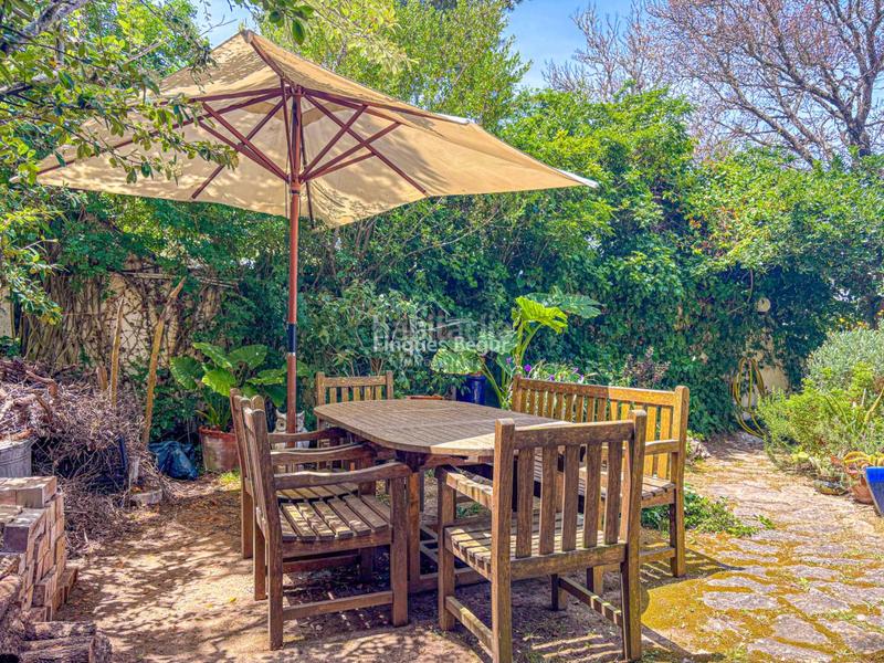 Foto 9f659c6d-e888-48ba-a27c-3349b0711e79. Casa , casa de pueblo con jardín privado y licencia turística cerca del centro en Begur