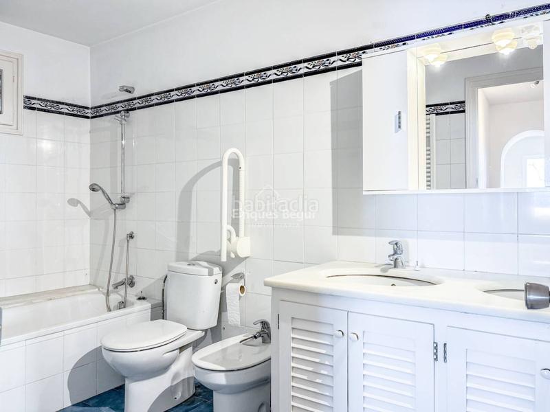 Foto 02ba31cf-e39d-468c-8f7e-4141b9c28464. House with heating parking in Begur Begur