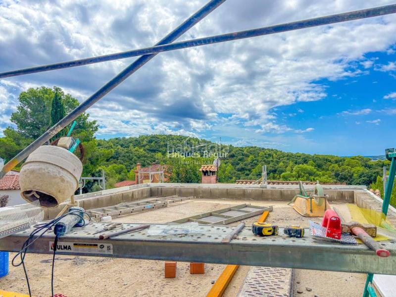 Foto 6698c963-c943-488a-b551-7237f95c6dce. Chalet with pool in residencial Begur-esclanyà Begur