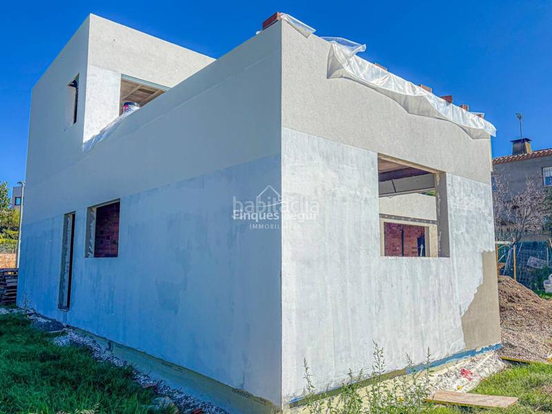 Foto d2cc2a75-e4c3-45f2-8b58-aed67fcb37d8. Chalet with pool in residencial Begur-esclanyà Begur