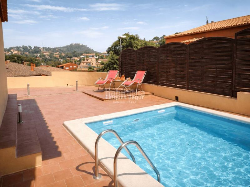 Foto 51cc78b6-cc75-4517-bae2-2e5ed252135f. Xalet amb calefacció aparcament piscina a residencial Begur-esclanyà Begur