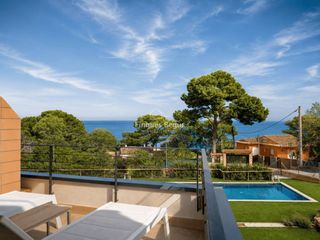Pis  Calle de la terra roja. Begur, apartamento nuevo con vistas al mar a solo 10 minutos de