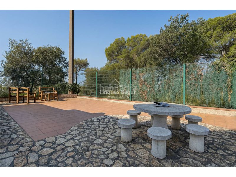 Foto 23f9b123-e96a-4880-a7f3-a2cd2a7c4495. Casa amb calefacció aparcament piscina a Pals