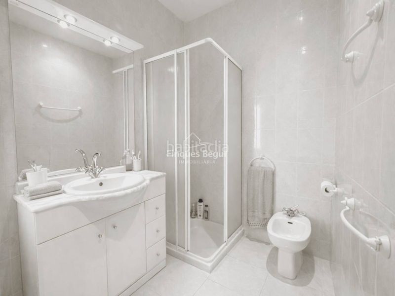 Foto 717d5724-097c-4690-9d24-0589c4391575. Casa amb calefacció aparcament piscina a Pals