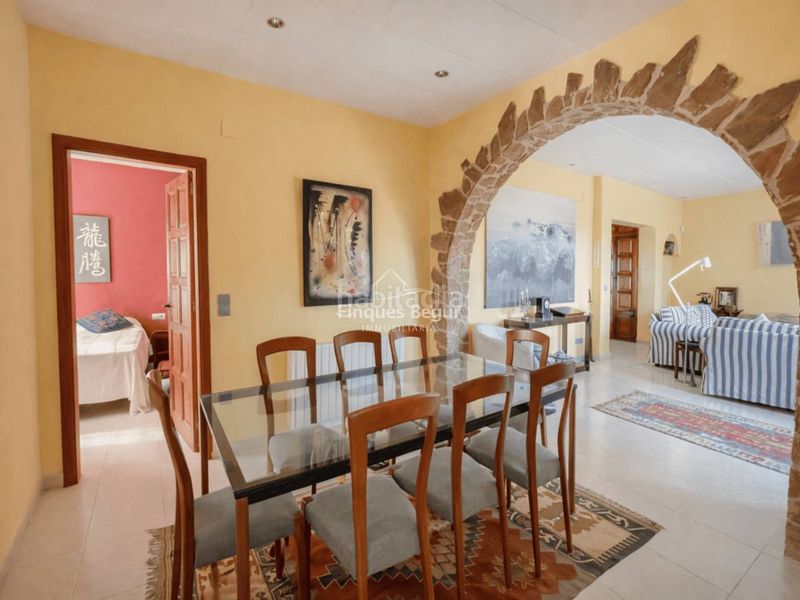 Foto 76f9a503-7b37-4618-a2a5-73d2435b9b65. Casa amb calefacció aparcament piscina a Pals