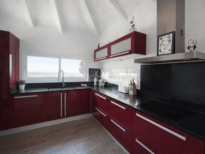 Foto aa89126f-6f0a-4bb2-94e6-7b2d206d46d2. Casa amb calefacció aparcament piscina a Pals