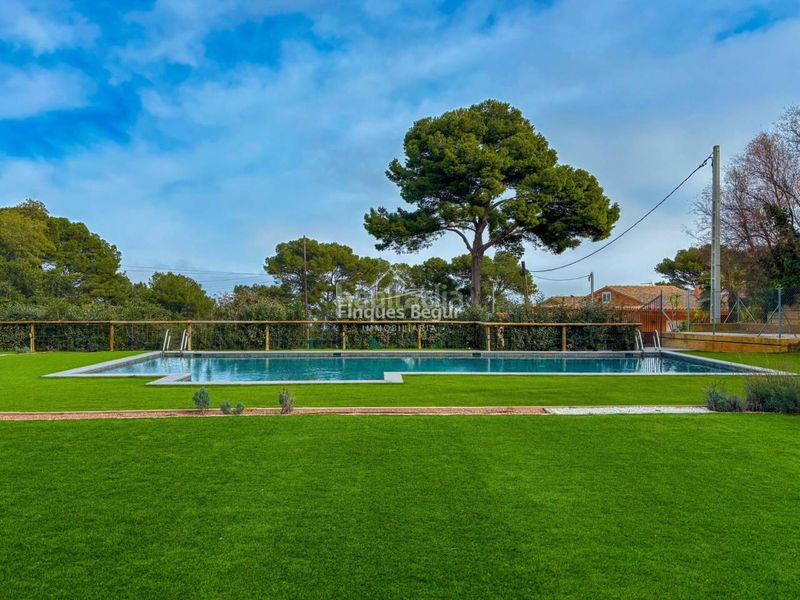 Foto a0bc3c5c-d81c-48ec-a513-3fc25a2ca9ef. Pis amb aparcament piscina a Sa Riera-Sa Fontansa Begur