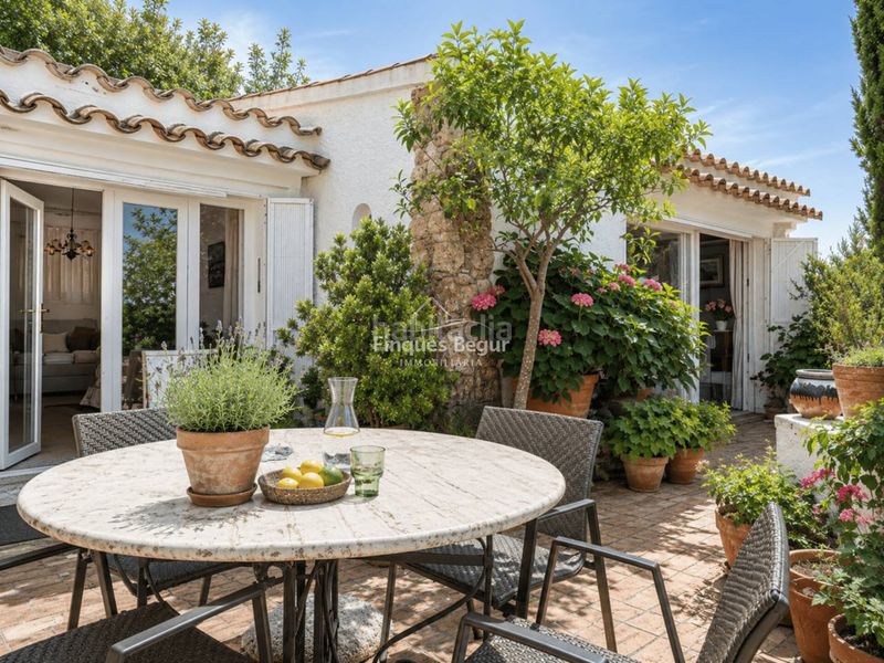 Foto f26b5769-c47e-447a-a34c-ddf07cbd96d8. Casa amb calefacció aparcament a residencial Begur-esclanyà Begur