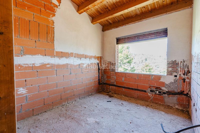 Foto 73a74c7c-c5a1-4a81-adb7-db9f6895d60f. Casa a Corbera de Llobregat