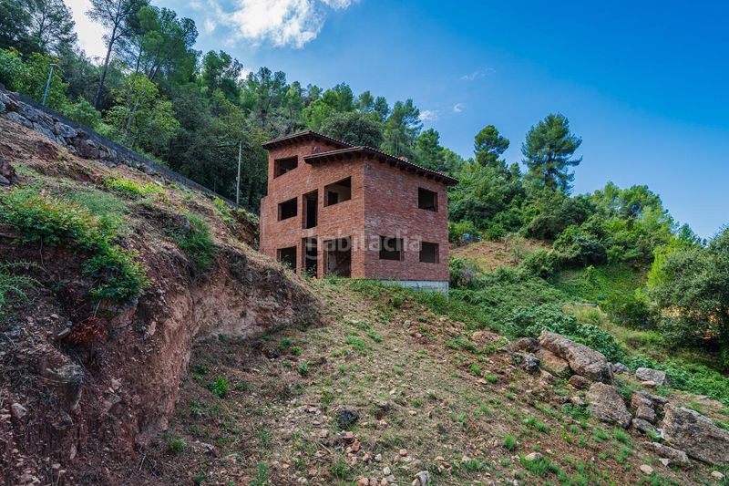 Foto b414b817-5029-4c5a-b43e-b22f9438ec16. Casa a Corbera de Llobregat