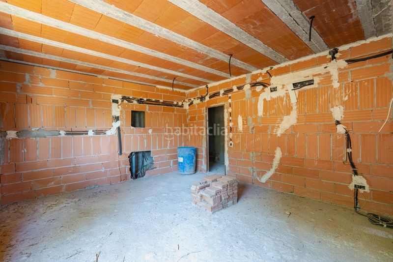Foto eaba0a4e-ec27-4593-a9d9-7af536cd9504. Casa a Corbera de Llobregat