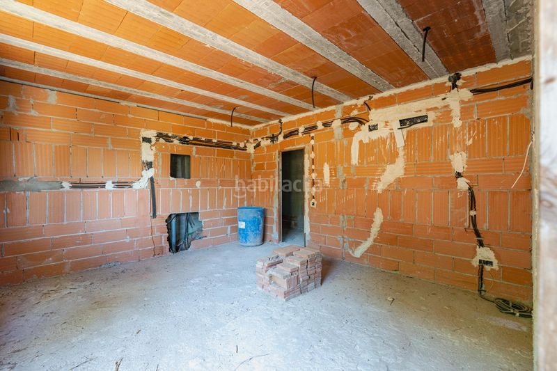 Foto f9d4a18c-4f71-47a6-a1ef-e1ea68256fcb. Casa a Corbera de Llobregat