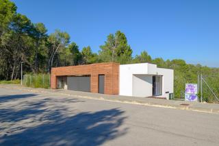 Residential Plot in Sant Andreu de la Barca. Terreno plano y económico en la colonia del palau, zona urbana d